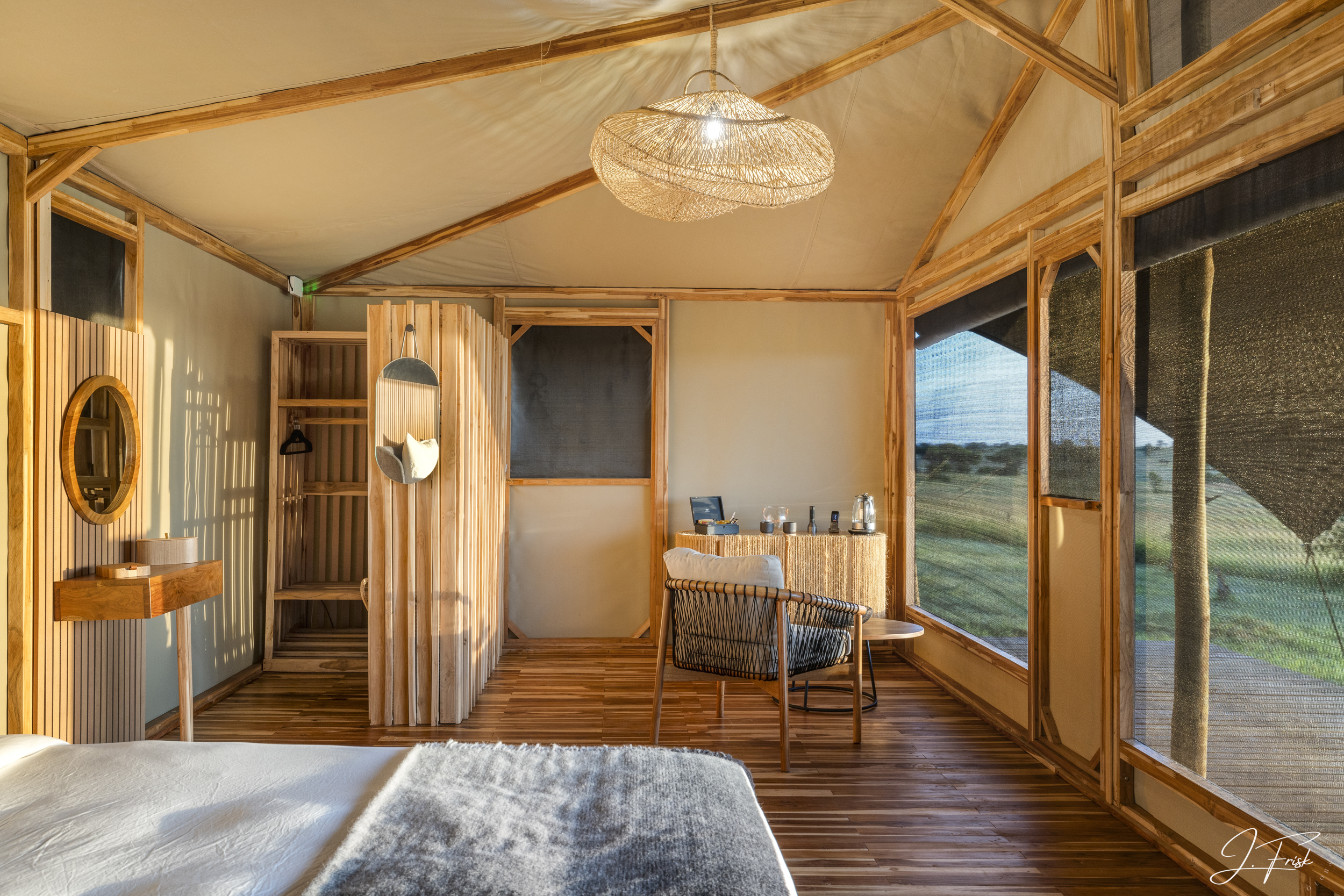 6912047edf49308260637f39 2anantya